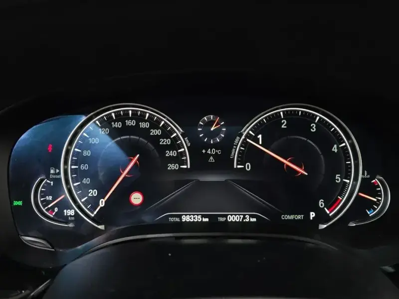 2018 BMW 5 серии с пробегом 98 335 км