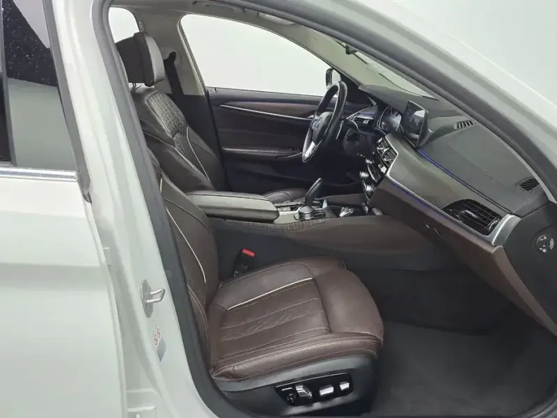 2018 BMW 5 серии с пробегом 98 335 км