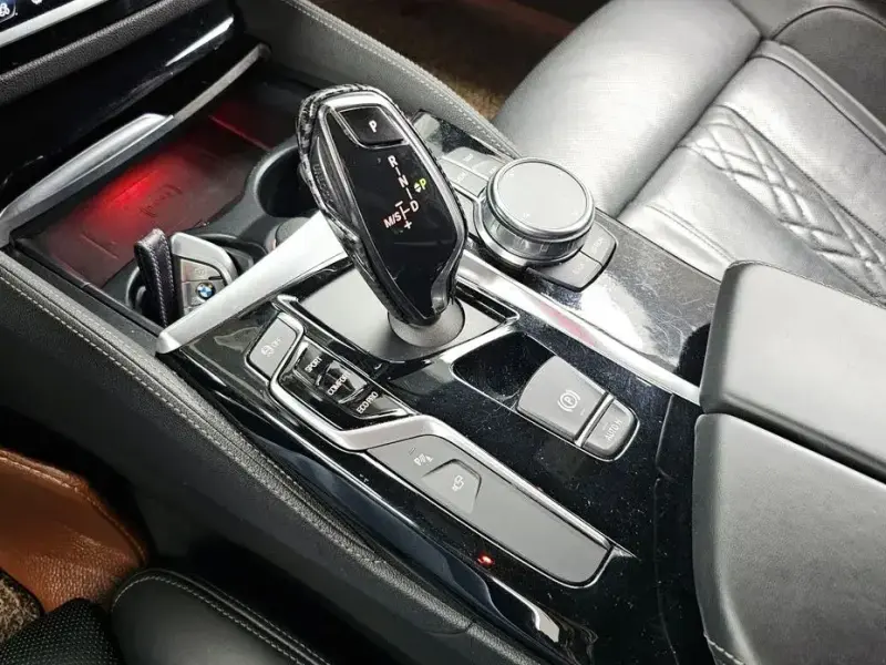2018 BMW 5 серии с пробегом 140 699 км