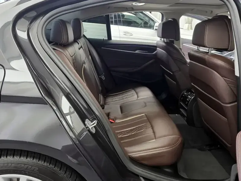2020 BMW 5 серии с пробегом 76 862 км