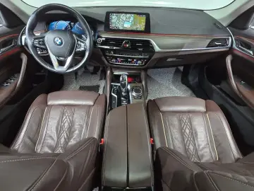2018 BMW 5 серии с пробегом 93 619 км