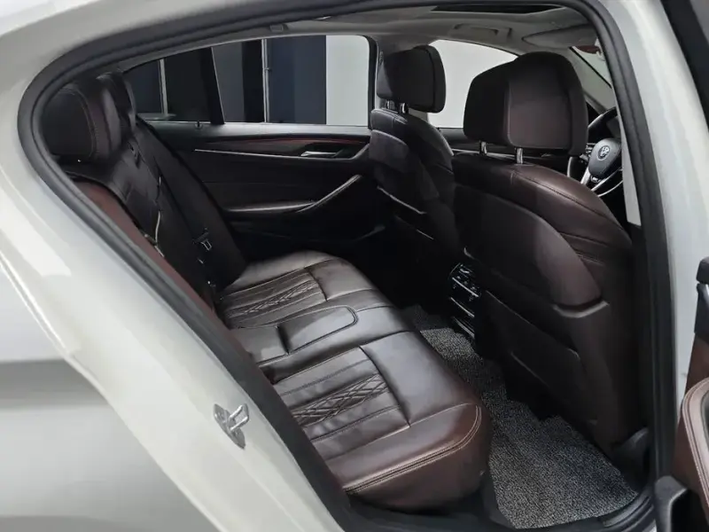 2018 BMW 5 серии с пробегом 93 619 км