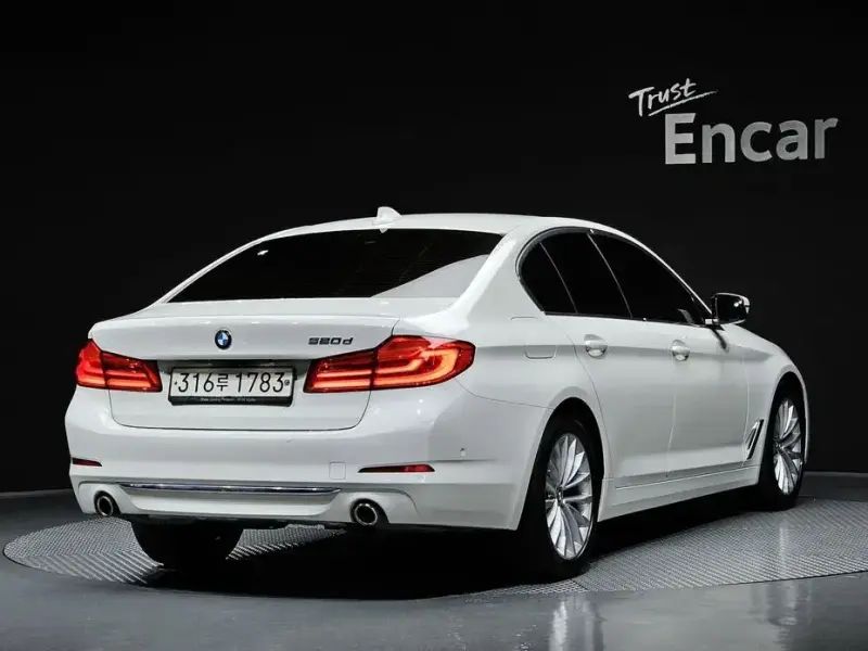 2020 BMW 5 серии с пробегом 83 624 км
