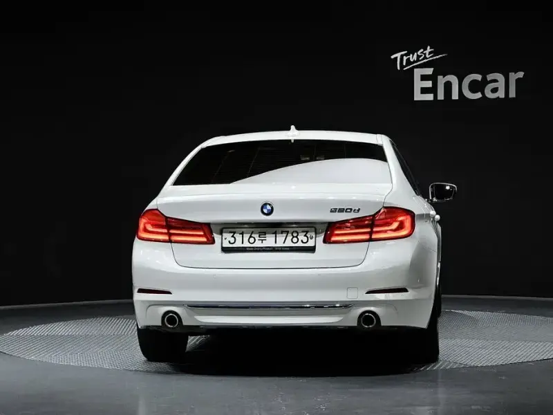 2020 BMW 5 серии с пробегом 83 624 км