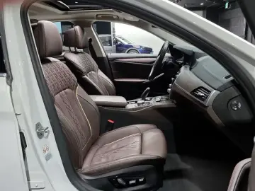 2020 BMW 5 серии с пробегом 83 624 км