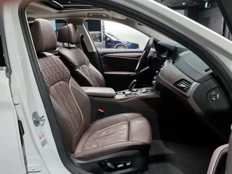 2020 BMW 5 серии с пробегом 83 624 км