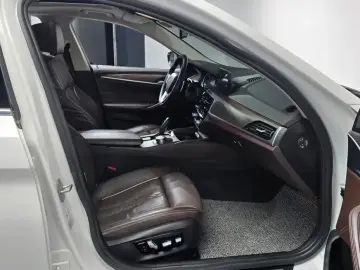 2018 BMW 5 серии с пробегом 93 619 км