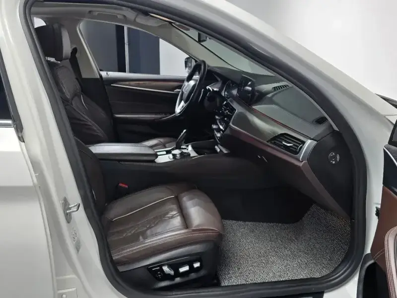 2018 BMW 5 серии с пробегом 93 619 км