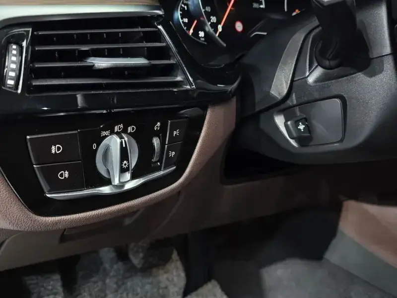 2018 BMW 5 серии с пробегом 93 619 км