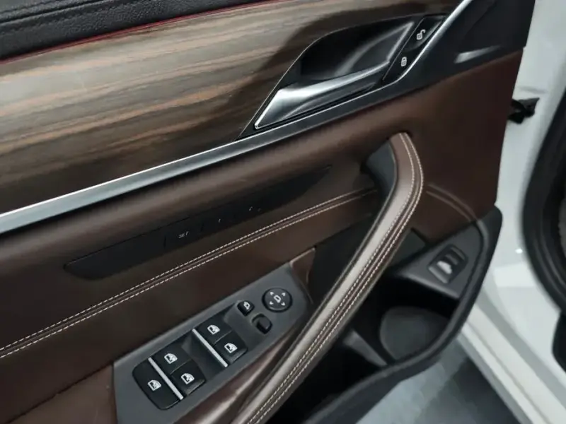 2018 BMW 5 серии с пробегом 93 619 км