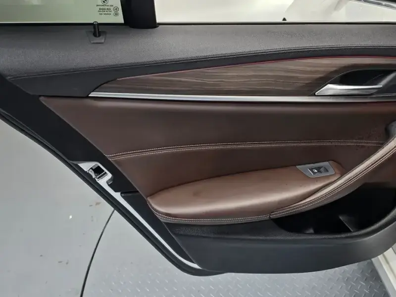 2018 BMW 5 серии с пробегом 93 619 км