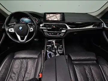 2019 BMW 5 серии с пробегом 102 053 км