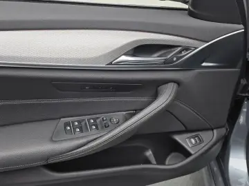 2018 BMW 5 серии с пробегом 65 670 км