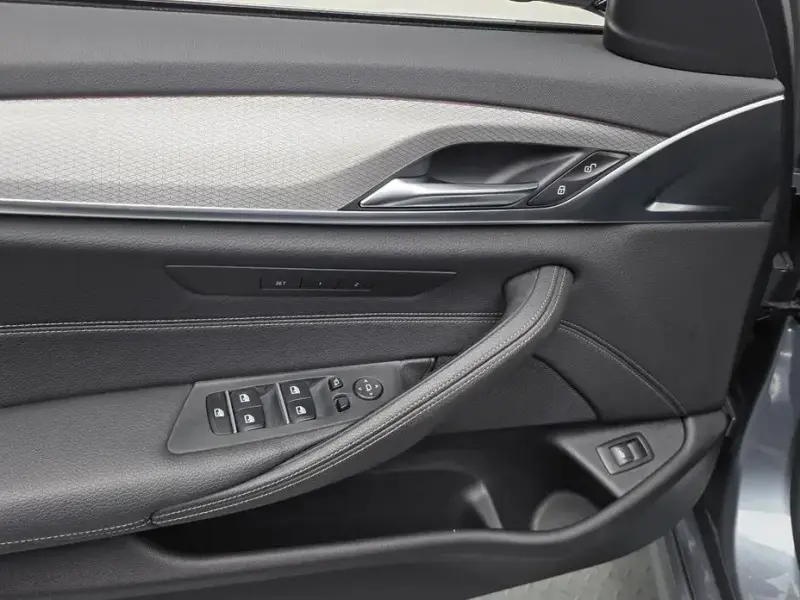 2018 BMW 5 серии с пробегом 65 670 км