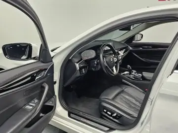 2019 BMW 5 серии с пробегом 102 053 км