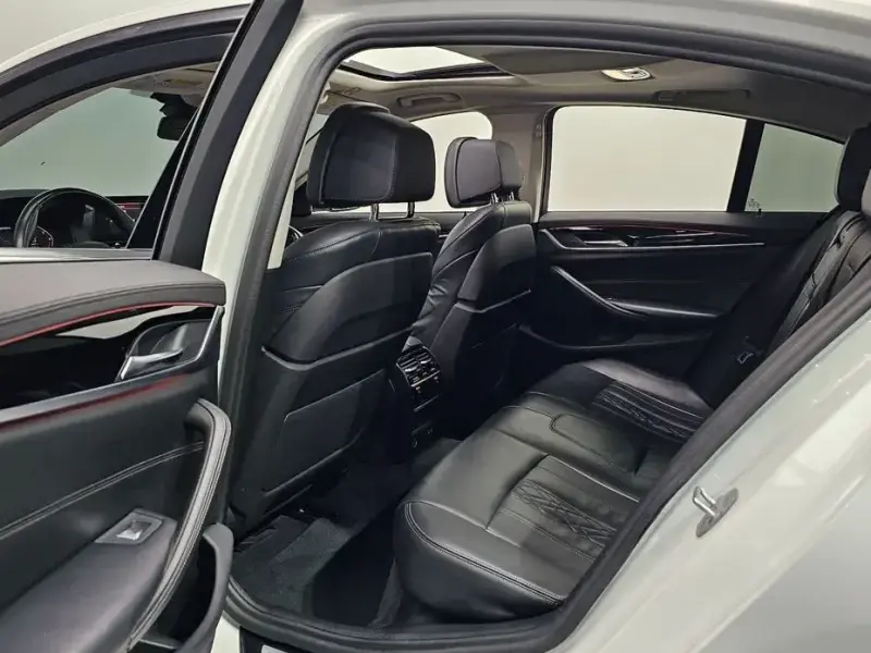2019 BMW 5 серии с пробегом 102 053 км