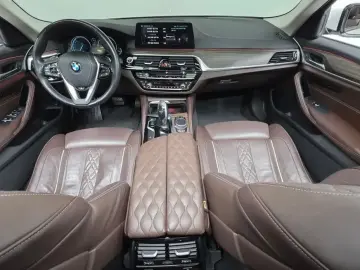 2018 BMW 5 серии с пробегом 124 225 км