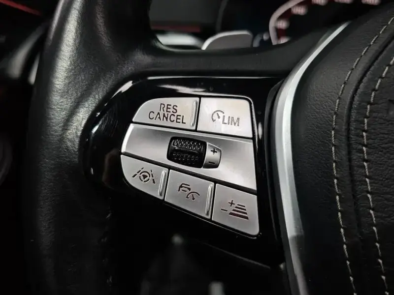 2019 BMW 5 серии с пробегом 102 053 км
