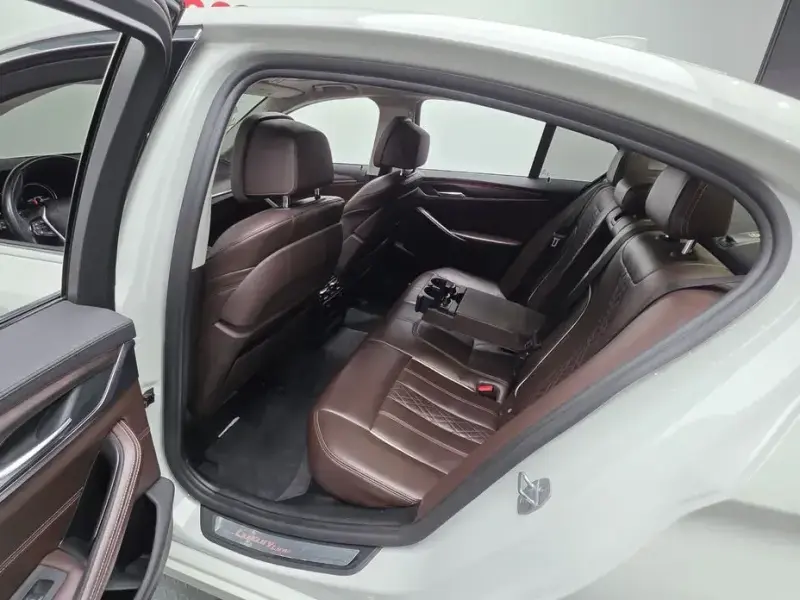 2018 BMW 5 серии с пробегом 124 225 км