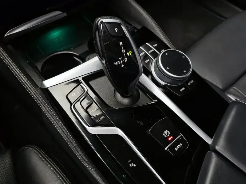 2021 BMW 5 серии с пробегом 128 493 км