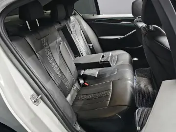 2021 BMW 5 серии с пробегом 128 493 км