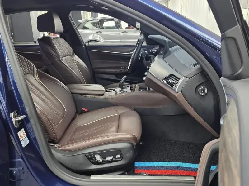 2019 BMW 5 серии с пробегом 120 725 км