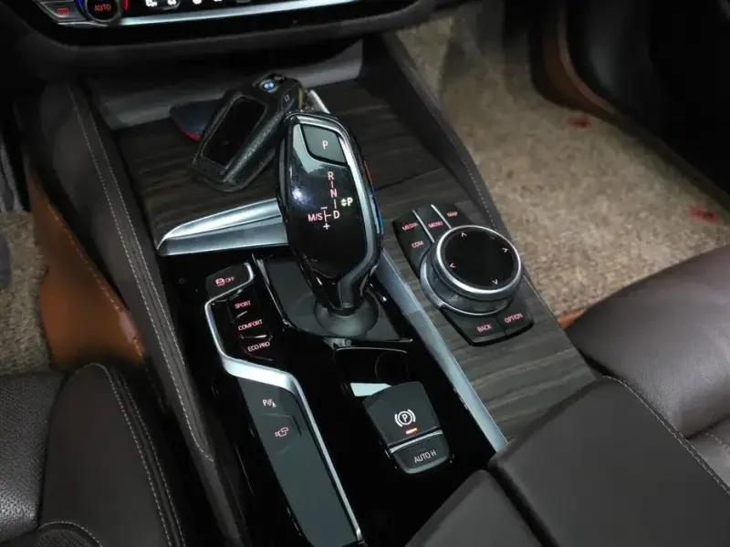 2020 BMW 5 серии с пробегом 85 341 км