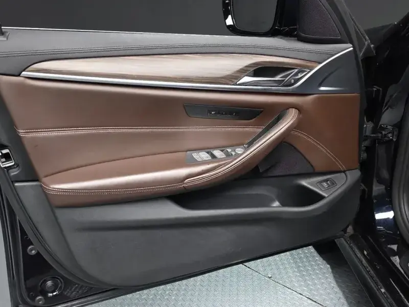 2020 BMW 5 серии с пробегом 85 341 км