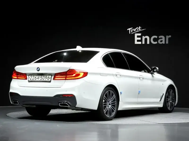 2020 BMW 5 серии с пробегом 60 364 км