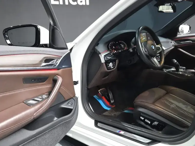 2020 BMW 5 серии с пробегом 60 364 км