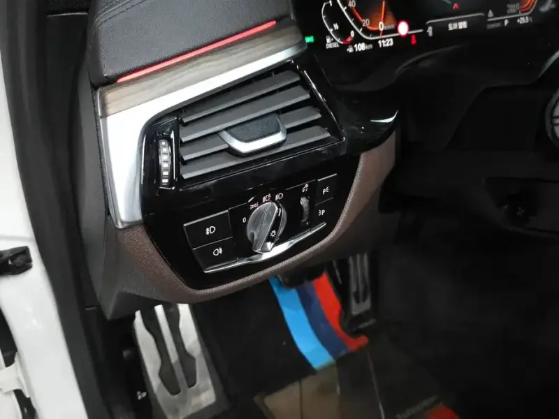 2020 BMW 5 серии с пробегом 60 364 км