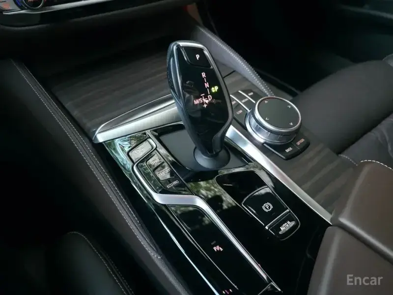2021 BMW 5 серии с пробегом 66 090 км