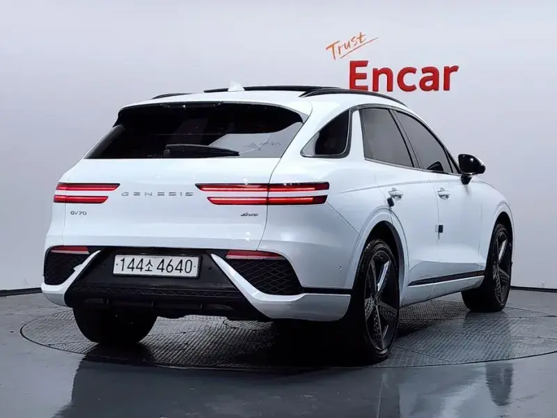 2022 Genesis GV70 с пробегом 94 154 км