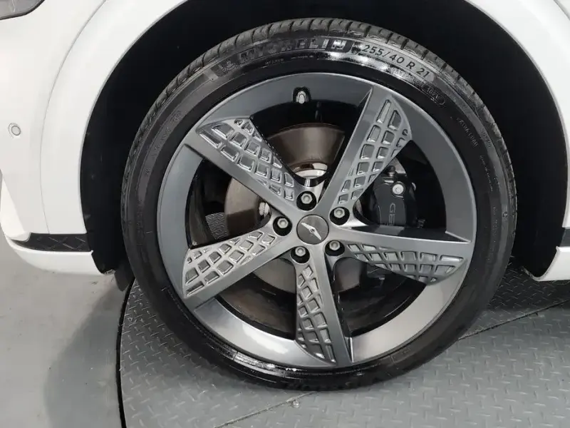 2022 Genesis GV70 с пробегом 94 154 км
