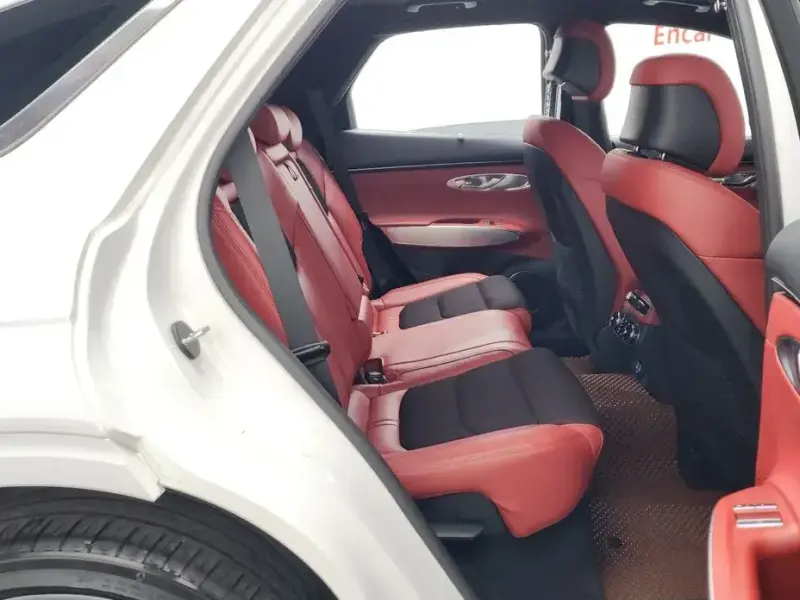 2022 Genesis GV70 с пробегом 94 154 км
