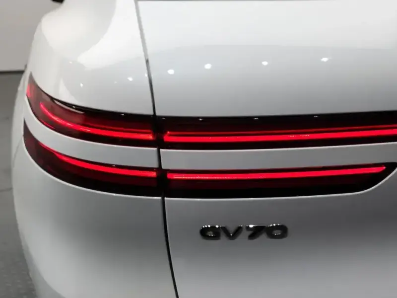 2022 Genesis GV70 с пробегом 94 154 км