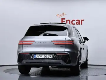 2021 Genesis GV70 с пробегом 64 138 км