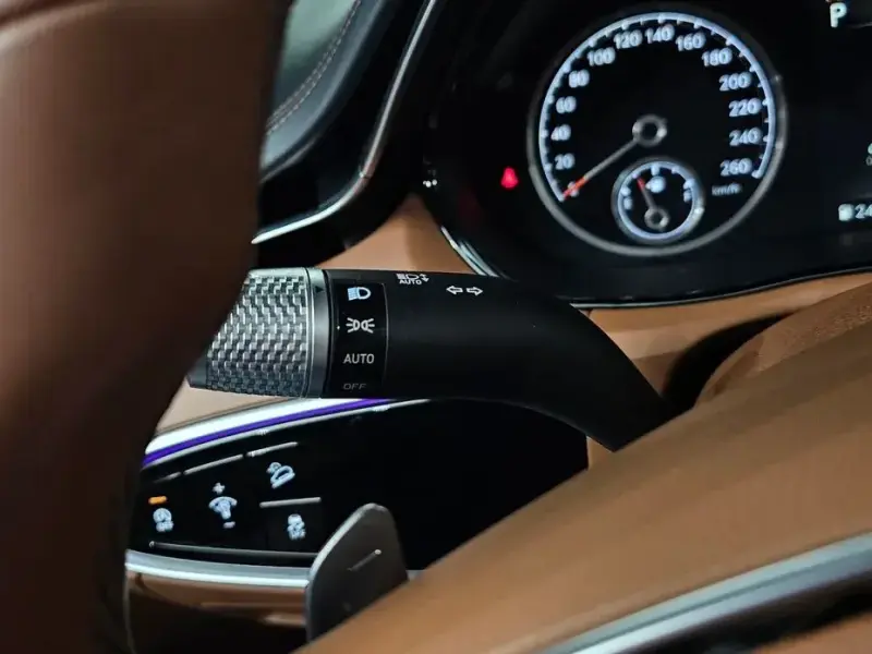 2021 Genesis GV70 с пробегом 64 138 км