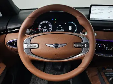 2021 Genesis GV70 с пробегом 64 138 км