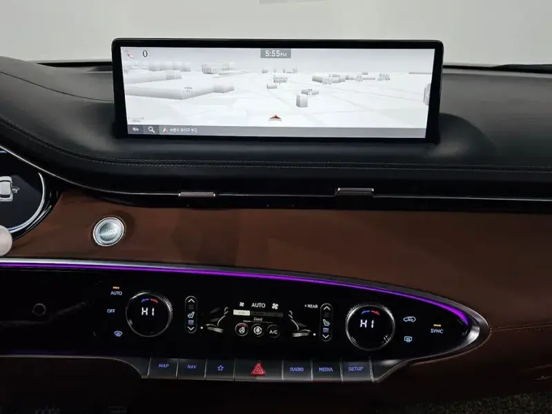 2021 Genesis GV70 с пробегом 64 138 км