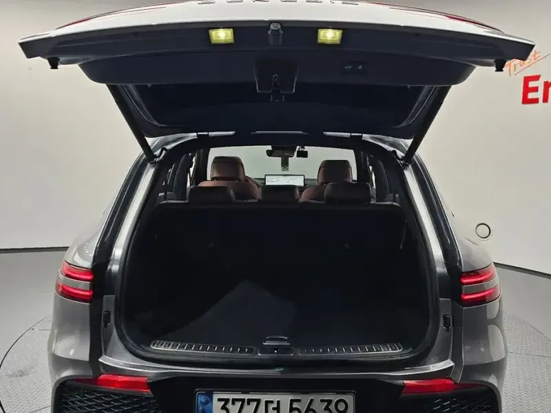 2021 Genesis GV70 с пробегом 64 138 км