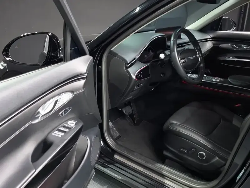 2021 Genesis GV70 с пробегом 70 607 км