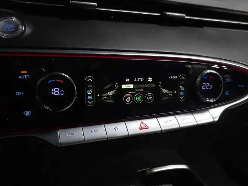 2021 Genesis GV70 с пробегом 70 607 км
