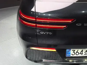 2021 Genesis GV70 с пробегом 70 607 км