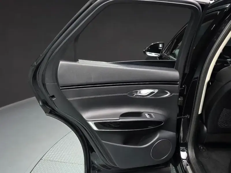 2021 Genesis GV70 с пробегом 70 607 км