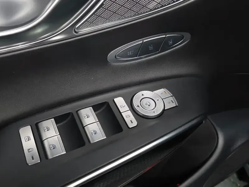2021 Genesis GV70 с пробегом 70 607 км