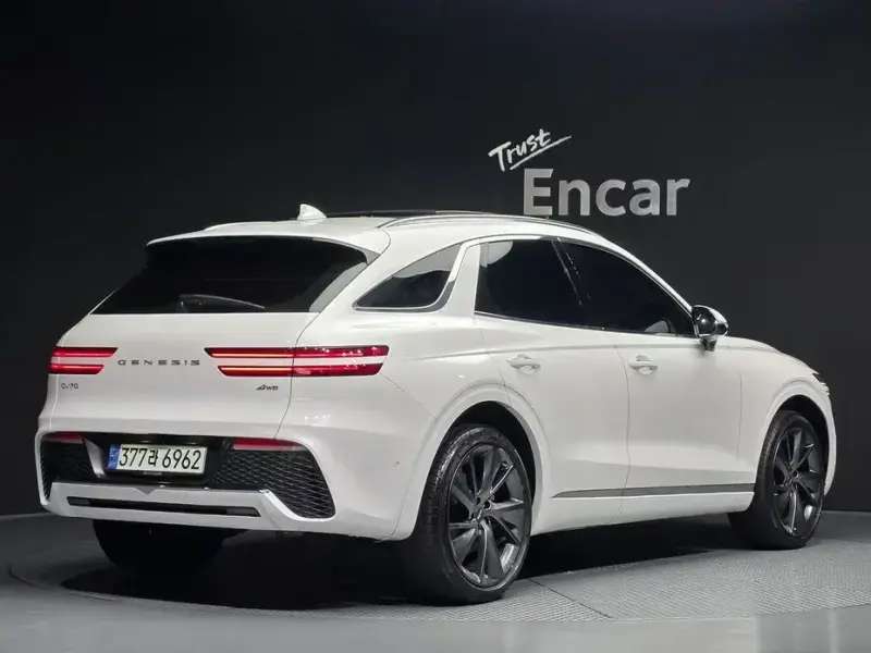 2021 Genesis GV70 с пробегом 40 197 км