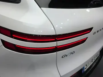 2021 Genesis GV70 с пробегом 40 197 км