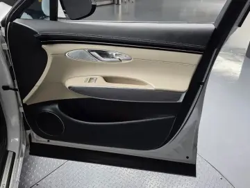 2021 Genesis GV70 с пробегом 40 197 км