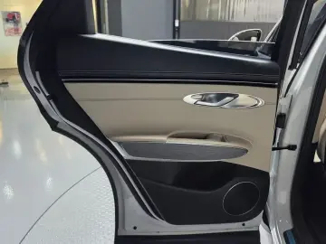 2021 Genesis GV70 с пробегом 40 197 км